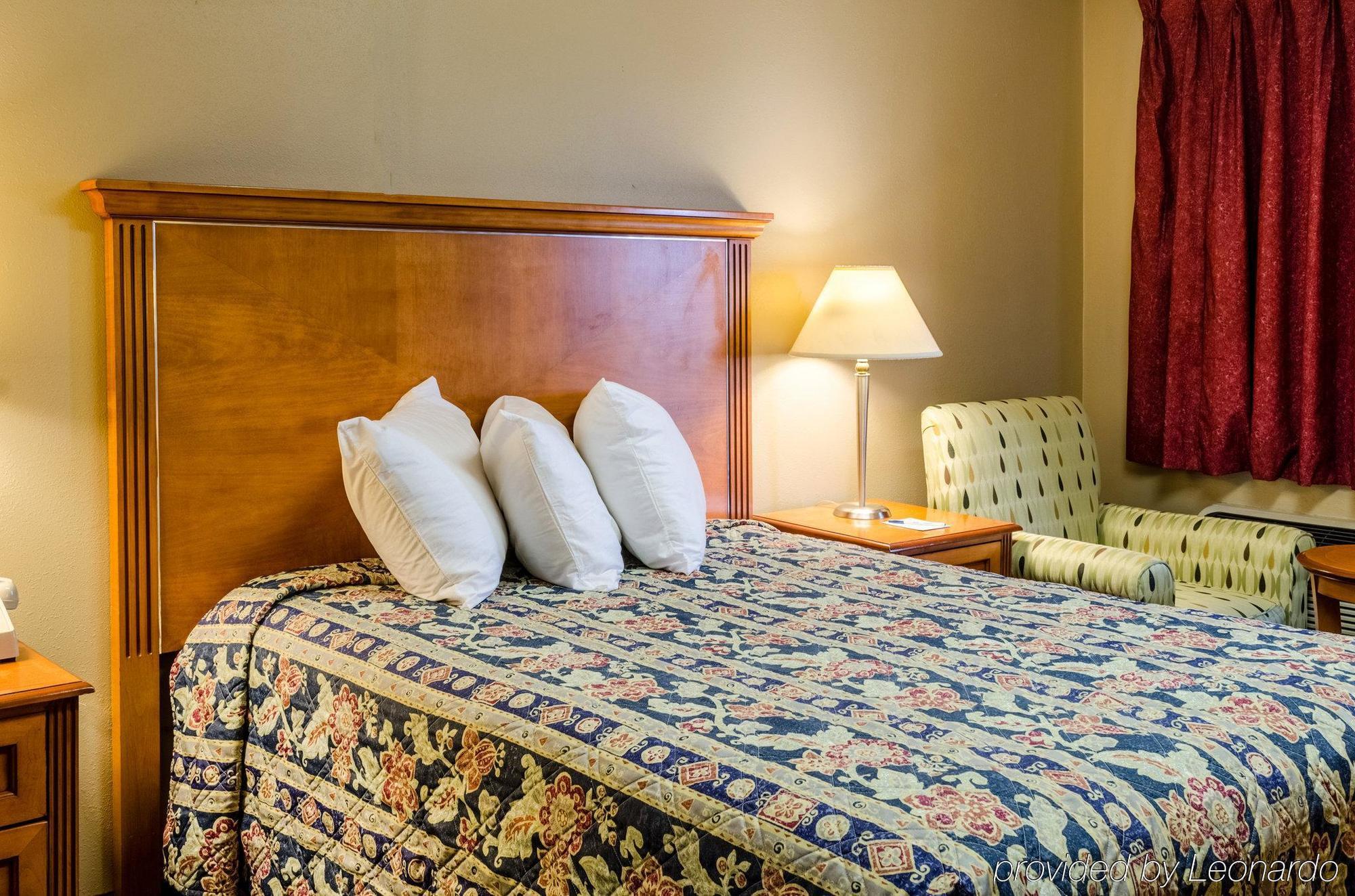 Rodeway Inn Indianola Экстерьер фото