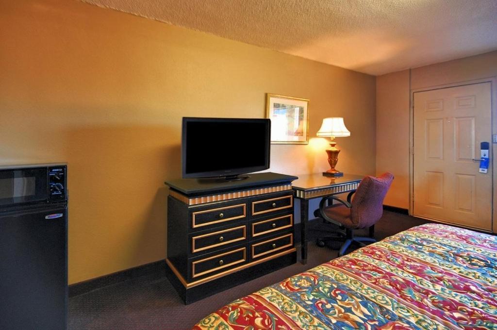 Rodeway Inn Indianola Номер фото