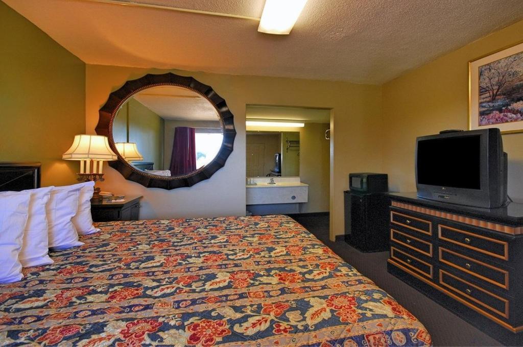 Rodeway Inn Indianola Номер фото