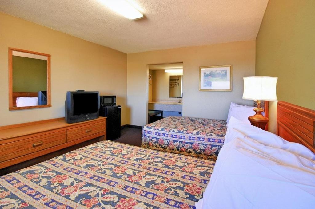Rodeway Inn Indianola Номер фото